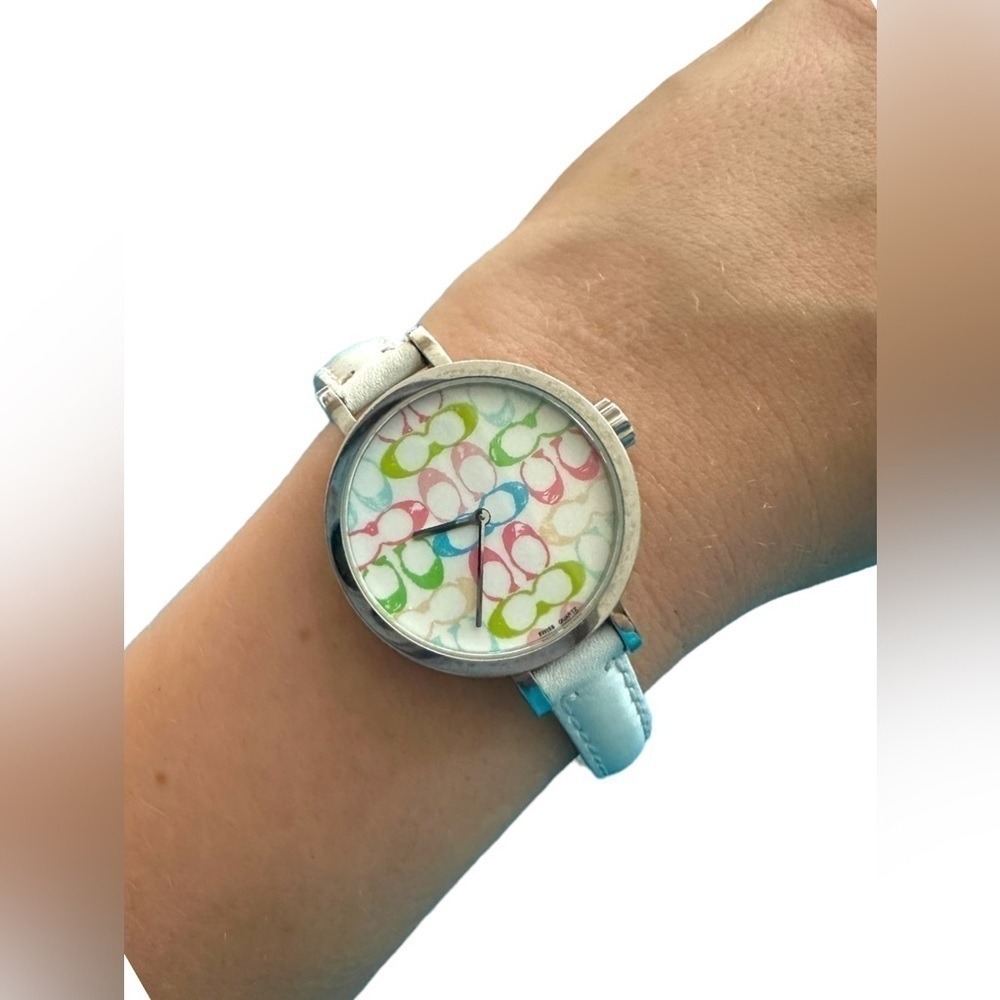 Coach Swiss watch logo pastel white genuine leather strap water resistant‌‌‌‌‌‌